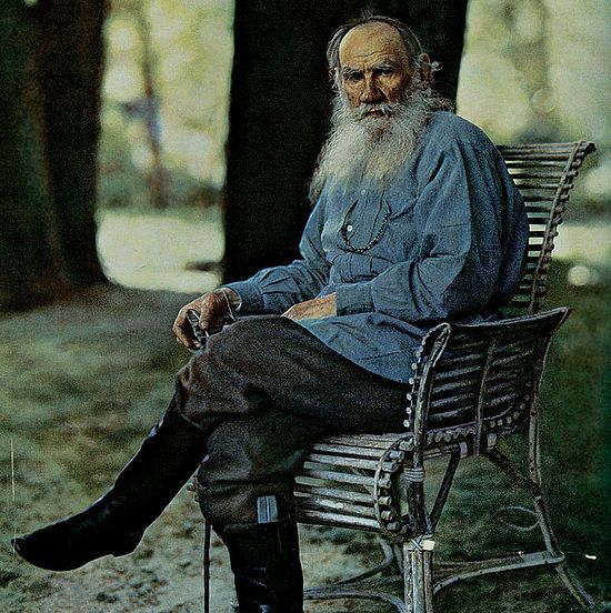 Л.Н. Толстой. 1908 г. Ясная Поляна. Фотография С.М. Прокудина-Горского.